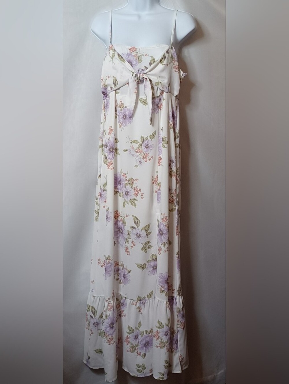 IRIS Cream Floral Spaghetti Straps Tiered Maxi Dress with Lilac Blooms. Size L